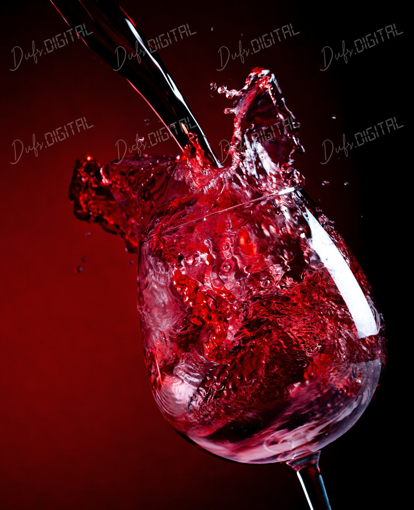 Dynamic Wine Splash