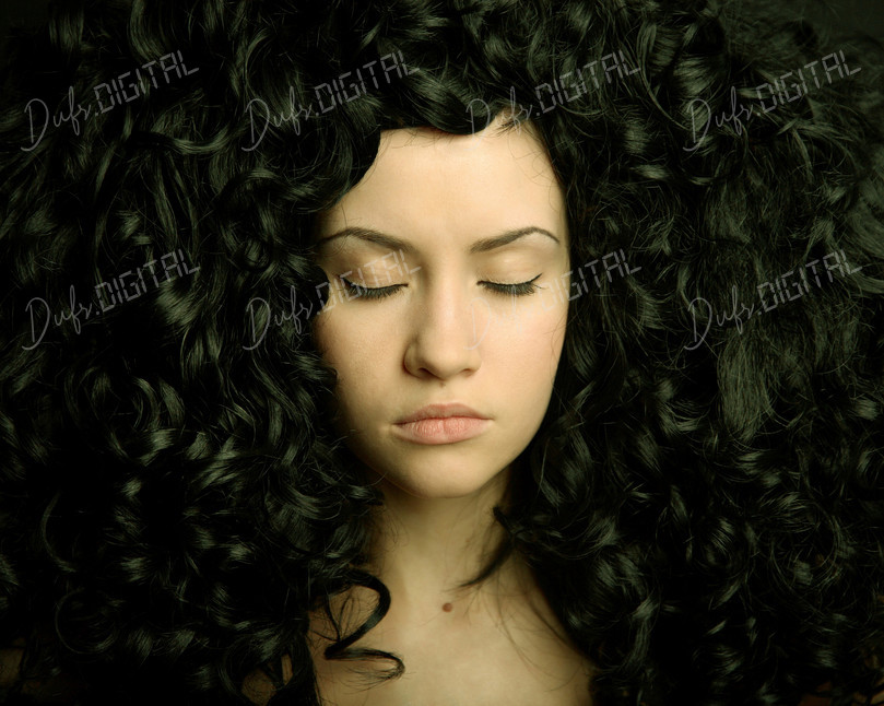 Elegant Curly Hairstyle