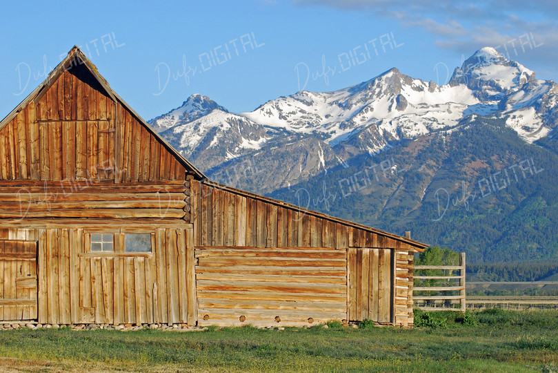 Scenic Mountain Barn