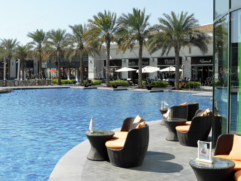 Poolside Lounge Area