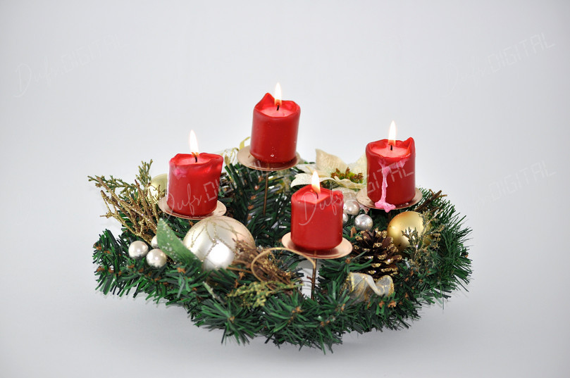 Christmas Candle Wreath
