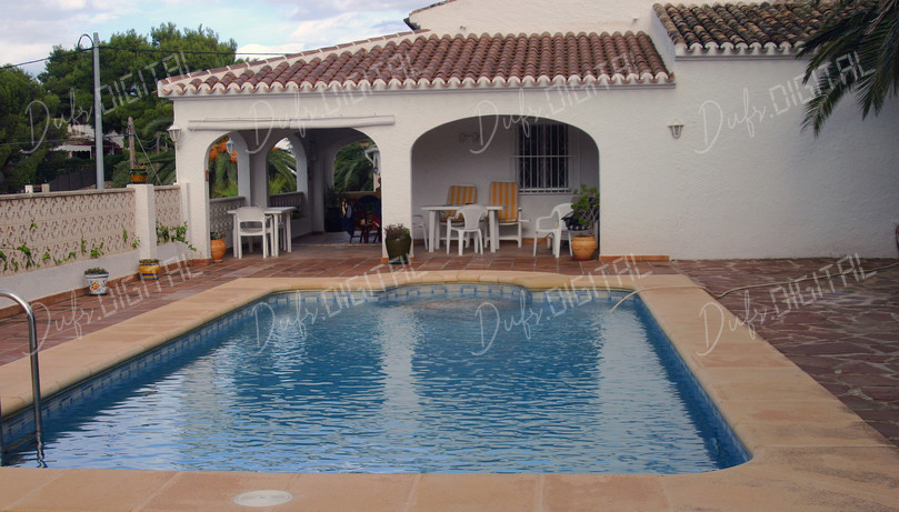 Elegant Poolside Retreat
