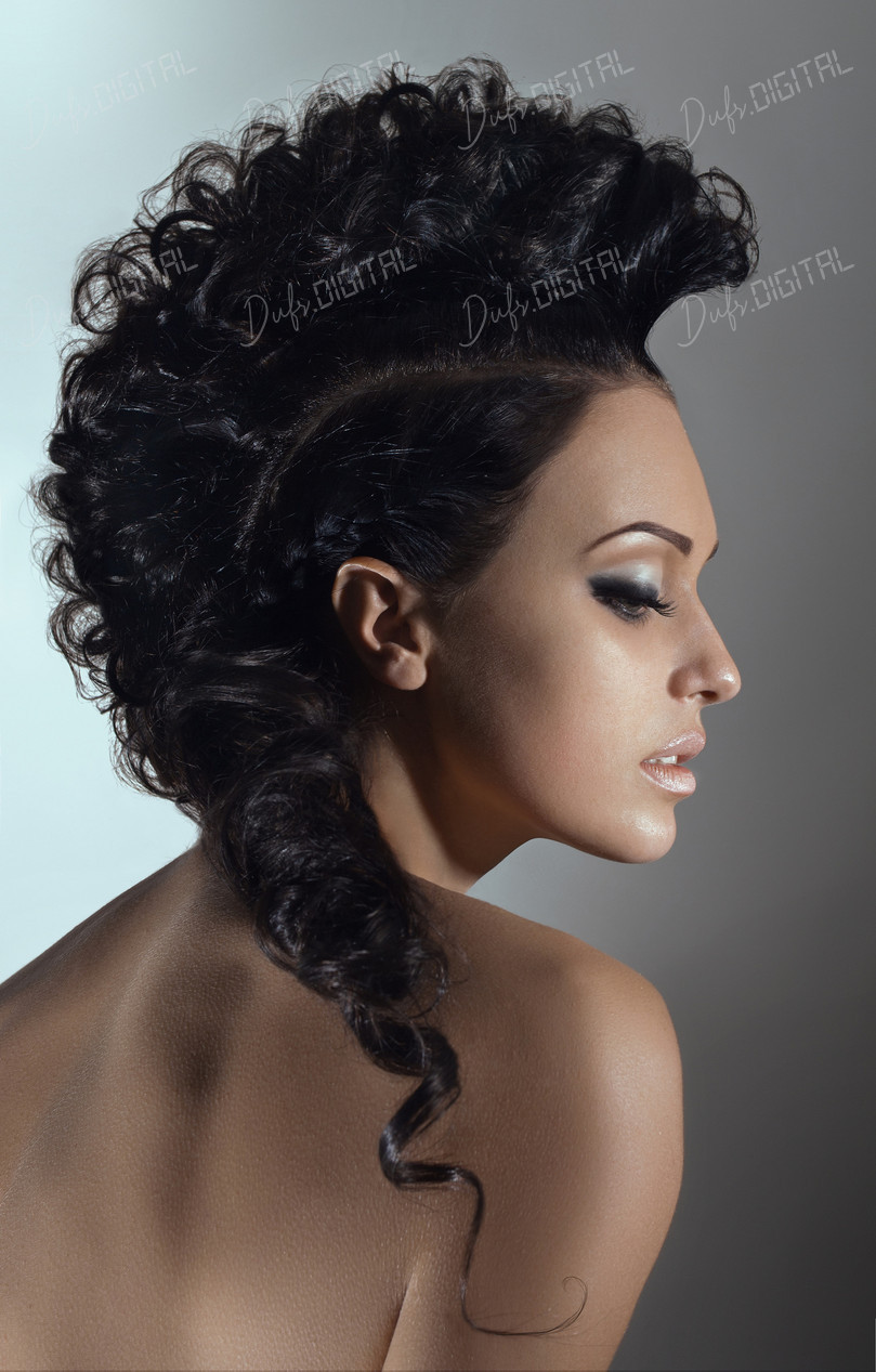 Elegant Curly Hairstyle