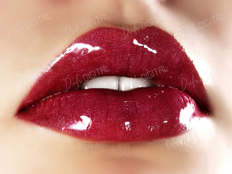 Glossy Red Lips
