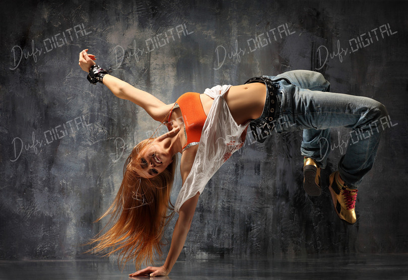 Dynamic Dance Movement