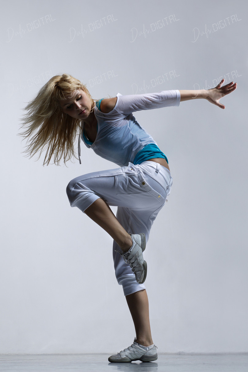 Dynamic Dance Movement